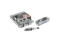 BUJIA NGK ESTANDAR CADILLAC CTS, DEVILLE, EL DORADO, SEVILLE, SRX, STS, XLR; CHEVROLET AVALANCHE, BLAZER, C1500, C2500, C3500, CAMARO, CAVALIER, CORVETTE, EQUINOX, IMPALA, MALIBU, SILVERADO 1500, UPLANDER, VENTURE; FORD AEROSTAR, CONTOUR, CROWN VICTORIA, E-150, E-250, ECONOLINE, ESCAPE, ESCORT, EXCURSION, EXPEDITION, EXPLORER, F-150, F-250, F-350, FIESTA, FIVE HUNDER, FOCUS, FREESTAR, FUSION, GHIA, GRAND MARQUIS, LOBO, MONDEO, MUSTANG, RANGER, THUNDERBIRD, WINDSTAR; JAGUAR S-TYPE, X-TYPE, LINCOLN AVIATOR, CONTINENTAL, LS, NAVIGATOR, TOWN CAR; MAZDA 6, MERCURY COUGAR, GRAND MARQUIS, MARINER, MILAN, MONTEGO, MOUNTAINNER, MYSTIQUE, SABLE; NISSAN APRIO; PONTIAC AZTEK, BONNEVILLE, FIREBIRD, G6, GRAND AM, GRAND PRIX, MONTANA, SUNFIRE, TORRENT, 
PRESENTACION: POWER, MATERIAL DEL NUCLEO DEL ELECTRODO CENTRAL: COBRE, DISEÑO DEL ELECTRODO CENTRAL: ESTANDAR, MATERIAL DE LA PUNTA DEL ELECTRODO CENTRAL: NIQUEL, TIPO DE TERMINAL ELECTRICO: TUERCA NO EXTRAIBLE, TIPO DE GRADO: REGULAR, CONFIGURACIÓN DE TIERRA: ESTAAR, MATERIAL DEL NUCLEO DEL ELECTRODO DE TIERRA: NIQUEL, ELECTRODO DE TIERRA (CANTIDAD): 1, DISEÑO DE LA PUNTA DEL ELECTRODO DE TIERRA: ESTANDAR, MATERIAL DE LA PUNTA DEL ELECTRODO DE TIERRA: NIQUEL, TAMAÑO HEXAGONAL: 5/8"", ALTURA DEL AISLADOR: 53.00 MM, RANGO DE CALOR DEL FABRICANTE: 5, CALIBRACION: 0.060"", ALCANCE: 0.708"", RESISTENCIA: 5000.0 OHMS, TIPO DE RESISTENCIA: SI, TIPO DE ASIENTO: CONICO, DIAMETRO DE LA ROSCA: 14.00 MM, LAVADORA INCLUIDA: NO, NGK: TR55, 4161 NGK