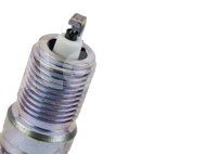BUJIA NGK ESTANDAR CADILLAC CTS, DEVILLE, EL DORADO, SEVILLE, SRX, STS, XLR; CHEVROLET AVALANCHE, BLAZER, C1500, C2500, C3500, CAMARO, CAVALIER, CORVETTE, EQUINOX, IMPALA, MALIBU, SILVERADO 1500, UPLANDER, VENTURE; FORD AEROSTAR, CONTOUR, CROWN VICTORIA, E-150, E-250, ECONOLINE, ESCAPE, ESCORT, EXCURSION, EXPEDITION, EXPLORER, F-150, F-250, F-350, FIESTA, FIVE HUNDER, FOCUS, FREESTAR, FUSION, GHIA, GRAND MARQUIS, LOBO, MONDEO, MUSTANG, RANGER, THUNDERBIRD, WINDSTAR; JAGUAR S-TYPE, X-TYPE, LINCOLN AVIATOR, CONTINENTAL, LS, NAVIGATOR, TOWN CAR; MAZDA 6, MERCURY COUGAR, GRAND MARQUIS, MARINER, MILAN, MONTEGO, MOUNTAINNER, MYSTIQUE, SABLE; NISSAN APRIO; PONTIAC AZTEK, BONNEVILLE, FIREBIRD, G6, GRAND AM, GRAND PRIX, MONTANA, SUNFIRE, TORRENT, 
PRESENTACION: POWER, MATERIAL DEL NUCLEO DEL ELECTRODO CENTRAL: COBRE, DISEÑO DEL ELECTRODO CENTRAL: ESTANDAR, MATERIAL DE LA PUNTA DEL ELECTRODO CENTRAL: NIQUEL, TIPO DE TERMINAL ELECTRICO: TUERCA NO EXTRAIBLE, TIPO DE GRADO: REGULAR, CONFIGURACIÓN DE TIERRA: ESTAAR, MATERIAL DEL NUCLEO DEL ELECTRODO DE TIERRA: NIQUEL, ELECTRODO DE TIERRA (CANTIDAD): 1, DISEÑO DE LA PUNTA DEL ELECTRODO DE TIERRA: ESTANDAR, MATERIAL DE LA PUNTA DEL ELECTRODO DE TIERRA: NIQUEL, TAMAÑO HEXAGONAL: 5/8"", ALTURA DEL AISLADOR: 53.00 MM, RANGO DE CALOR DEL FABRICANTE: 5, CALIBRACION: 0.060"", ALCANCE: 0.708"", RESISTENCIA: 5000.0 OHMS, TIPO DE RESISTENCIA: SI, TIPO DE ASIENTO: CONICO, DIAMETRO DE LA ROSCA: 14.00 MM, LAVADORA INCLUIDA: NO, NGK: TR55, 4161 NGK