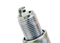 BUJIA NGK ESTANDAR (EQUIVALENTE A EQUIPO ORIGINAL) CHEVROLET CHEVY, CHEVY C2, CHEVI MONZA, CHEVY PICKUP, CHEVY POP, CORSA, TORNADO, TRACKER; FIAT IDEA ADVENTURE, PALIO, STRADA ADVENTURE; GIANT MOTORS GF70, GF8; VOLKSWAGEN GOLF, JETTA, 
MATERIAL DEL NUCL DEL ELECTRODO CENTRAL: COBRE, DISEÑO DEL ELECTRODO CENTRAL: ESTANDAR, MATERIAL DE LA PUNTA DEL ELECTRODO CENTRAL: NIQUEL, TIPO DE TERMINAL ELECTRICO: TUERCA EXTRAIBLE, TIPO DE GRADO: REGULAR, CONFIGURACIÓN DE TIERRA: ESTANDAR, MATERIAL DEL NUCLEO DELLECTRODO DE TIERRA: NIQUEL, ELECTRODO DE TIERRA (CANTIDAD): 1, DISEÑO DE LA PUNTA DEL ELECTRODO DE TIERRA: ESTANDAR, MATERIAL DE LA PUNTA DEL ELECTRODO DE TIERRA: NIQUEL, TAMAÑO HEXAGONAL: 13/16"", ALTURA DEL AISLADOR: 55.00 MM, RANGO DE CALOR DEL FABRICANTE: 6, CALIBRACION: 0.036"", ALCANCE: 0.75"", RESISTENCIA: 5000.0 OHMS, TIPO DE RESISTENCIA: SI, TIPO DE ASIENTO: PLANO, DIAMETRO DE LA ROSCA: 14.00 MM, LAVADORA INCLUIDA: SI, NGK: BPR6ES, 2606 M0087