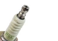 BUJIA NGK PLATINO CHEVROLET CHEVY, CHEVY MONZA, CHEVY PICKUP, CORSA, MERIVA, TORNADO, ZAFIRA; DODGE H-100; FIAT ALBEA, IDEA, PALIO, STRADA; GIANT MOTORS GF70, GF8; VOLKSWAGEN POINTER, VAN, 
PRESENTACION: G-POWER, MATERIAL DEL NUCLEO DEL ELECTRODO CENTRA COBRE, DISEÑO DEL ELECTRODO CENTRAL: ALAMBRE FINO, MATERIAL DE LA PUNTA DEL ELECTRODO CENTRAL: PLATINO, TIPO DE TERMINAL ELECTRICO: TUERCA EXTRAIBLE, TIPO DE GRADO: REGULAR, CONFIGURACIÓN DE TIERRA: ESTANDAR, MATERIAL DEL NUCLEO DEL ELECTRODO DE TIER: NIQUEL, ELECTRODO DE TIERRA (CANTIDAD): 1, DISEÑO DE LA PUNTA DEL ELECTRODO DE TIERRA: TRAPEZOIDAL, MATERIAL DE LA PUNTA DEL ELECTRODO DE TIERRA: NIQUEL, TAMAÑO HEXAGONAL: 13/16"", ALTURA DEL AISLADOR: 55.00 MM, RANGO DE CALOR DEL FABRICANTE: 6, CALIBRACION: 0.040"", ALCANCE: 0.75"", RESISTENCIA: 5000.0 OHMS, TIPO DE RESISTENCIA: SI, TIPO DE ASIENTO: PLANO, DIAMETRO DE LA ROSCA: 14.00 MM, LAVADORA INCLUIDA: SI, NGK: BPR6EGP, 7084 NGK