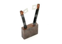 CARBON CUMMINS POSITIVO JUEGO IMPORTACION. SISTEMA: BOSCH. No. BOSCH: 9001-454-104; SCANIA: 1958036; VOLVO: 6885903 DONON