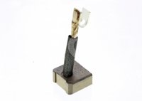 CARBON CHRYSLER NIPPONDENSO, DENSO (+) 84-2005  (1.0KW, 1.2KW, 1.4KW, 1.6KW OSGR) (ACURA, CADILLAC, CHEVROLET, CHRYSLER RAM, DAIHATSU, DODGE, GEO, HONDA, ISUZU, LEXUS, PLYMOUTH, STERLING, SUBARU, TOYOTA; BOBCAT, CARRIER, CATERPILLAR, FORD NEW HOLLAND, GEO, HARLEY-DAVIDSON, KUBOTA, TCM, THERMO KING, TOYOTA LIFT TRUCK, YANMAR). SISTEMA: NIPPONDENSO, DENSO. MEDIDAS: 7mm T x 16mm W x 14mm L x 30mm LL. No. WAI: 68-8219-1 KONIGMANN