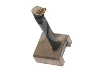 CARBON FORD OSGR 12V, 3.0-3.5kW, 6.0/7.3L DIESEL 2002, 2003, 2004, 2005, 2006. SISTEMA: FORD. MEDIDAS: 8.5mm T x 19mm W x 18mm L x 37mm LL. No. WAI: 68-226; SEC NR: 10571277; REF. MARCHA: FORD 2C3T-11000-AA, 2C3T-11000-AB, 2C3Z-11002-AA, 3C3U-11000-AB, 3C3U-11000-AC, 3C3Z-11002-AA M0034