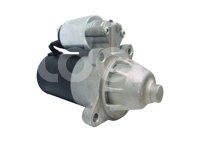 MARCHA WAI REMAN FORD CROWN VICTORIA V8 4.6L 1992-2006, 2008-2011, E-150 ECONOLINE V6 4.2L 2001-2002, E-150 ECONOLINE V8 4.6L 1997-1999, E-150 ECONOLINE V8 5.4L 1998-2002, E-250 ECONOLINE V6 4.2L 2001-2002, E-250 ECONOLINE V8 4.6L 2001-2002, E-250 ECONOLINE V8 5.4L 1997-1999, 2001-2002, EXPEDITION V8 4.6L 1997-1998, EXPEDITION V8 5.4L 1997-1998, 2013-2014, F-150 V6 4.2L 1998, F-150 V6 4.9L 1997, F-250 V8 4.6L 1998, F-250 SUPER DUTY V8 4.6L 2010, 2013-2014, F-250 SUPER DUTY V8 6.7L 2010, 2013-2019, F-350 SUPER DUTY V8 5.4L 2009-2010, F-350 SUPER DUTY V8 6.2L 2013-2019, F-450 SUPER DUTY V8 6.7L 2013-2019, F-450 SUPER DUTY V10 6.8L 2013-2019, F-550 SUPER DUTY V8 6.7L 2013-2019, F-550 SUPER DUTY V10 6.8L 2013-2019, MUSTANG V8 4.6L 1996-1997, 1999-2004, THUNDERBIRD V8 4.6L 1994-1996; LINCOLN NAVIGATOR V8 5.4L 1998, 2013-2014, TOWN CAR V8 4.6L 1992-1997, 1999-2008, MERCURY COUGAR V8 4.6L 1994-1997, GRAND MARQUIS V8 4.6L 1992-2004, GRAND MARQUIS V8 5.0L 1992 
SISTEMA: FORD, VOLTAJE: 12V, POTENCIA: 1.4KW, DIENTES: 12, ROTACION: CW, SERIE: PMGR
FORD: F2VU-11000-AC, F2VU-11000-AD, F2VY-11002-A, F2VY-11002-ARM, F3LU-11000-AA, F3LY-11002-A, F3LY-11002-ARM, F4LU-11000-AA. REMY: 25521, 97122, P3221S, 28662, WAI: 3267R WAI