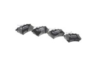 BALATA BOSCH AZUL PEUGEOT 207 2012-2014, 208 2014-2017, 307 2003-2010, 405 1991, 1997-1999; RENAULT FLUENCE 2011-2014, MEGANE 2003-2010, SCENIC 2001-2004, CLIO 2007-2009, SANDERO 2015; VOLKSWAGEN DERBY 2000, GOLF 1987-2006, CLASICO 2011-2015, JETTA L4 1.8L 1987-1992, 1999, JETTA L4 2.0L 1990-1999, 2013-2018, JETTA V6 2.8L 1997-2004, JETTA L5 2.5L 2011-2018, PASSAT 1990-1993, 1996-2005, POLO L4 2.0L 2003-2007, 2013-2017, SAVEIRO 2015-2020, SPORTVAN 2007, T-CROSS 2021-2022, NIVUS 2021-2022, 
SENSOR ELECTRONICO: NO, INCLUYE SHIM: SI, INCLUYE HERRAJES: NO, FORMULA: SEMI-METALICA, POSICION: TRASERA, FMSI: 7234-D340, D-PLATE: D340, BOSCH CORTO: BB340, BOSCH: 0986BB0290 BOSCH