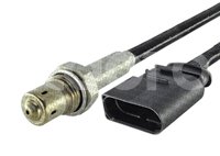 SENSOR DE OXIGENO AUDI TT QUATTRO L4 1.8L 2004-2006; VOLKSWAGEN GOLF L4 1.8L 1999-2003, GOLF L4 2L 1999-2003, GOLF V6 2.8L 1999-1999, JETTA L4 1.8L 1999-2005, JETTA L4 2L 1999-2005, JETTA V6 2.8L 1999-2002, CANTIDAD DE CABLES: 4, NUMERO DE TERMINALES: 4, LONGITUD DE CABLES: 65 CM, ANTES DEL CATALIZADOR, MTE-THOMSON: 8877.40.065 MTE-THOMSON