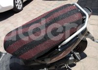 CUBRE ASIENTO TERMICO PARA MOTOCICLETA 90X51 L NEGRO&ROJO ENCA-L1 IMPORTACION