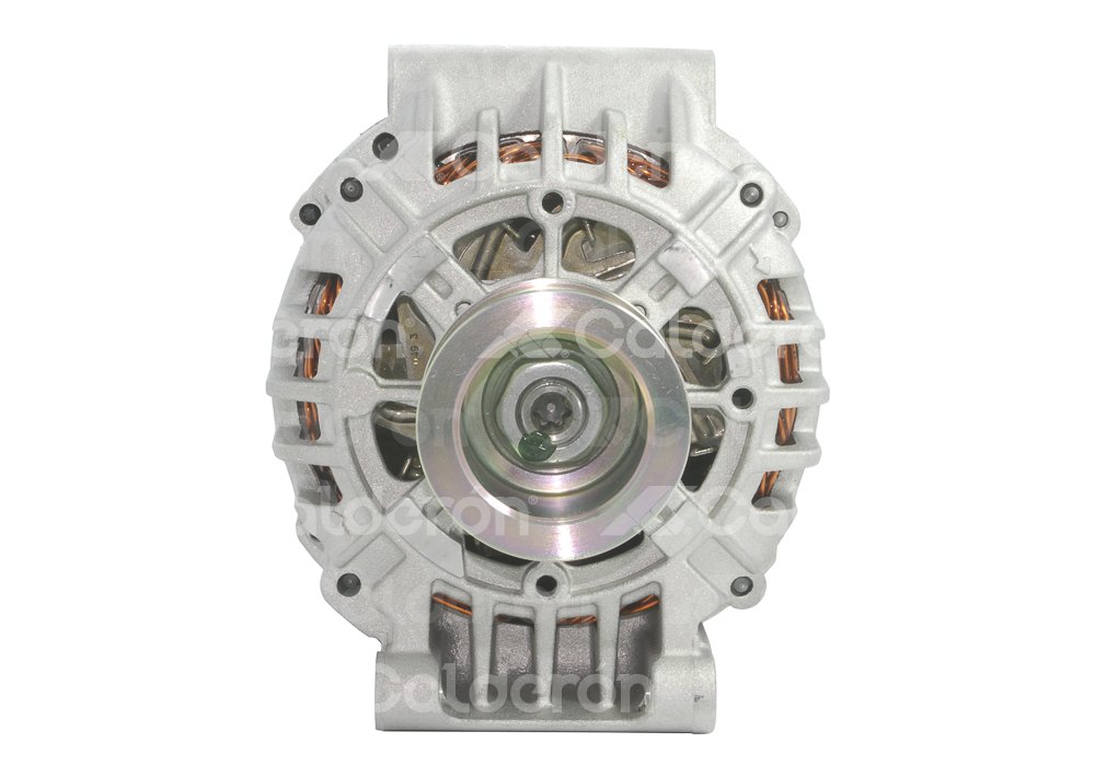 ALTERNADOR SISTEMA VALEO RENAULT CLIO, KANGOO, MEGANE 2000-2008. 12V, 95A, ROTACION: CW, TIPO DE POLEA:  SERPENTIN, RANURAS DE LA POLEA: 6, REGULADOR: IR, POSICION DEL REGULADOR: 8:00, VENTILADOR: IF; VALEO: 439306, 555579, RENAULT: 8200030635 VALEO