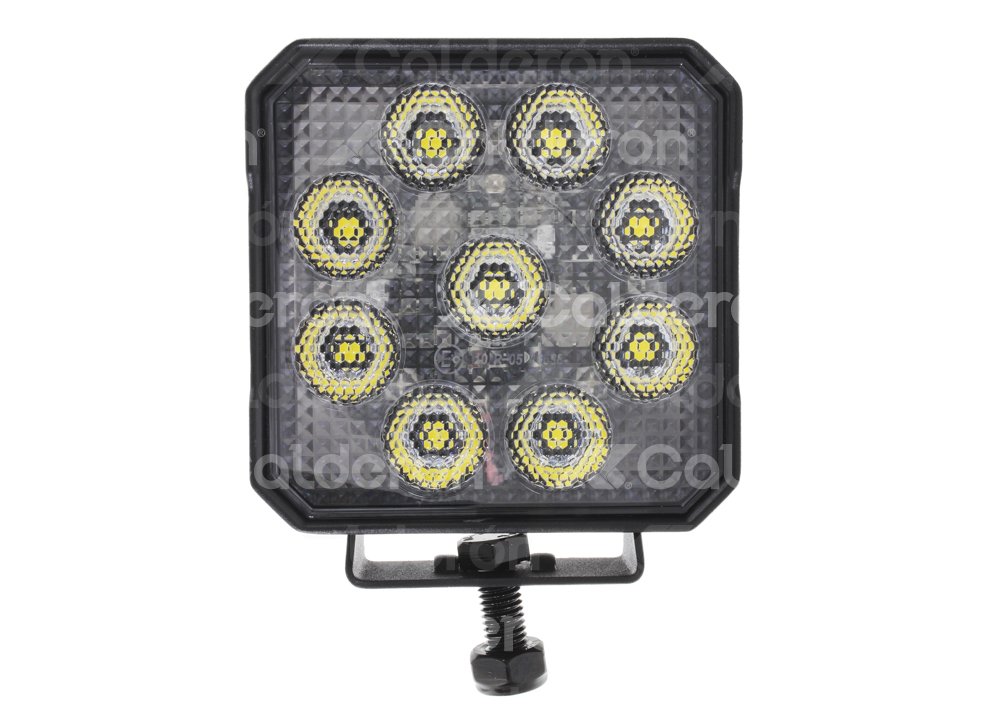 FARO DE TRABAJO LED HELLA VALUE FIT RECTANGULAR  9 LED 12/24V 1GA357112002 
TIPO DE MONTAJE: ATORNILLADO, SOPORTE DE MONTAJE GIRATORIO, ALTURA: 101MM, ANCHO: 114MM, PROFUNDIDAD: 45MM, DISTRIBUCIÓN DE LA LUZ: ILUMINACION DE CAMPO CERCANO, NORMA ECE: R10,TIPO DE ENCHUFE: ECTREMOS DE CABLES ABIERTOS, GRADO DE PROTECCION (CODIGO IP): IP6K7, IP6K9K, FLUJO LUMINOSO: 3,000LM, TEMPERATURA DE COLOR: 5,700K, NUMERO DE LEDS: 9, CONSUMO DE ENERGIA: 31W, LONGITUD DEL CABLE: 800MM, TIPO DE CARCAZA: ALUMINIO, DISEÑO DE LENTE: DIFUSOR ESTAMPADO HELLA