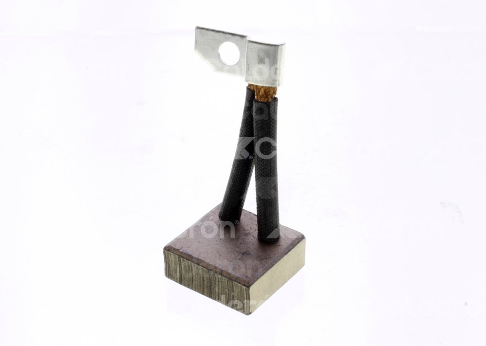 CARBON PERKINS BOSCH (-) SERIES 358, 359, 365; MARELLI DD. SISTEMA: BOSCH. MEDIDAS: 10mm T x 25mm W x 23mm L x 45mm LL. No. WAI: 68-9116; BOSCH MARCHA: 2004-320-220; 2007-014-052; SEC NR: 10390268; Ref. B-B052; C51T, FA-125, CB20-5. 4 PIEZAS KONIGMANN