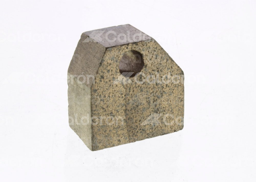 CARBON DELCO 30MT, 35MT SERIES DD PERKINS. SISTEMA: DELCO. MEDIDAS: 9.5mm T x 19mm W x 19mm L. No. WAI: 68-104; DELCO: 1906987, D757, D759, D761; SEC NR: 10390273; Ref. R-87 KONIGMANN