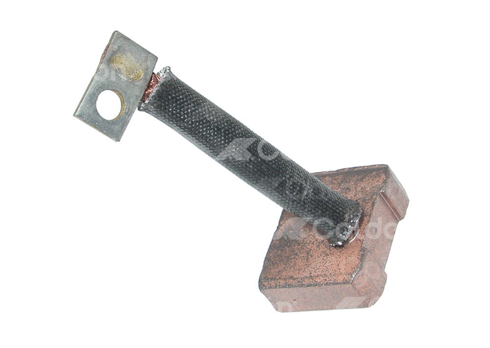 CARBON DELCO 28MT 12V (+). SISTEMA: DELCO. MEDIDAS: 7.5mm T x 25mm W x 18.5mm L x 45mm LL. No. WAI: 68-8401; DELCO: 10456458; Ref. R-141 DONON