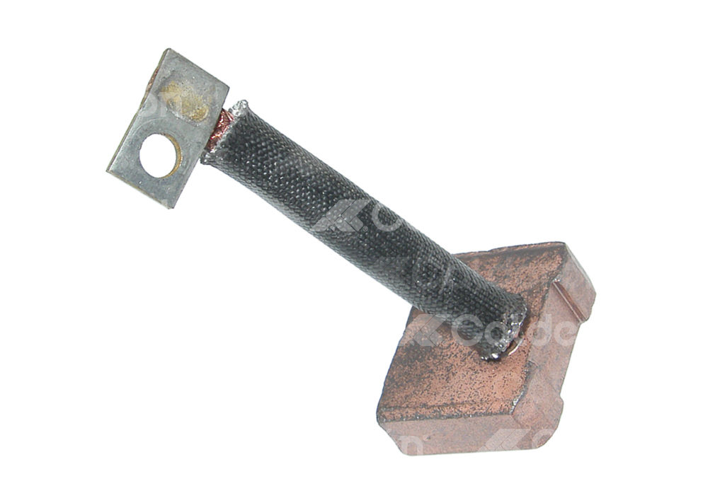 CARBON DELCO 28MT 12V (+). SISTEMA: DELCO. MEDIDAS: 7.5mm T x 25mm W x 18.5mm L x 45mm LL. No. WAI: 68-8401; DELCO: 10456458; Ref. R-141 M0034