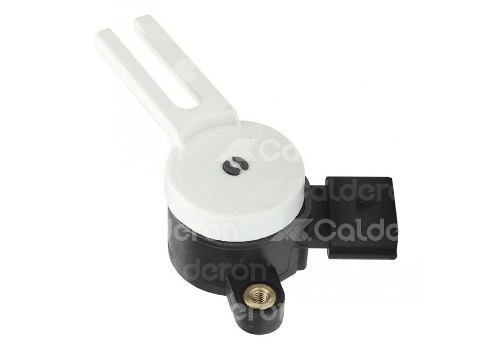 INTERRUPTOR FRENO BUICK LACROSSE 2012-2019, REGAL 2017-2020; CADILLAC CT6 2016-2020, ESCALADE 2015-2023, SRX V6 2013-2016, XTS V6 2013-2019; CHEVROLET CAMARO 2013-2015, CAPRICE 2014-2017, CAPTIVA 2013-2015, IMPALA 2014-2020, MALIBU 2014-2022, SILVERADO 1500 2015-2023, SILVERADO 2500 2015-2018, SILVERADO 3500 2015-2018, SUBURBAN 2015-2023, TAHOE 2019-2023; SIERRA 2015-2017, YUKON 2021-2023, 6 TERMINALES, 13583369, STANDARD: SLS-568 IMPORTACION
