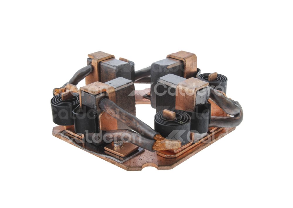 PORTA CARBON ISKRA 12V 4 CARBONES 16906708. APLICACION PARA NEW HOLAND, VALTRA (VALMET): TRACTORES. UTILIZADO EN LOS MOTORES DE ARRANQUE: AZJ3313K4WZ9, 11130664, 11130679, 11130695, 11130739, AZJ3216, AZJ3226, AZJ3236, AZJ3261, 150679, 150695, 150739, 151063. KONIGMANN