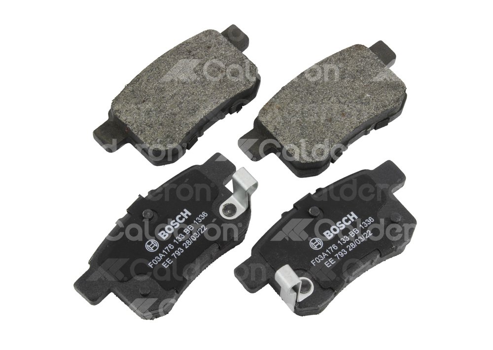 BALATA BOSCH AZUL DODGE JOURNEY L4 2.4L 2011; HONDA ACCORD L4 2.4L 2008-2012, 
SENSOR ELECTRONICO: NO, INCLUYE SHIM: SI, INCLUYE HERRAJES: NO, FORMULA: SEMI-METALICA, POSICION: TRASERA, FMSI: 8447-D1336, D-PLATE: D1336, BOSCH CORTO: BB1336, BOSCH: F03A176133 BOSCH