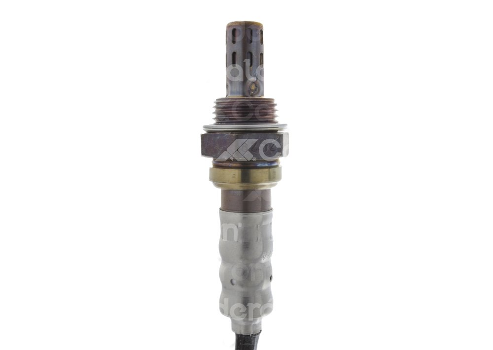 SENSOR OXIGENO CHRYSLER VOYAGER 3.3 2000-2008, CHRYSLER TOWN & COUNTRY 3.8 2001-2007, CHRYSLER VOYAGER 3.8I V6 2001-2002 ANTES DEL CATALIZADOR, TECNOLOGIA: HEATED THIMBLE, TIPO DE SENSOR: OUTSOURCED, NÚMERO DE CABLES: 4, BOSCH CORTO: 13709, BOSCH VIGENTE: F00E261051 BOSCH